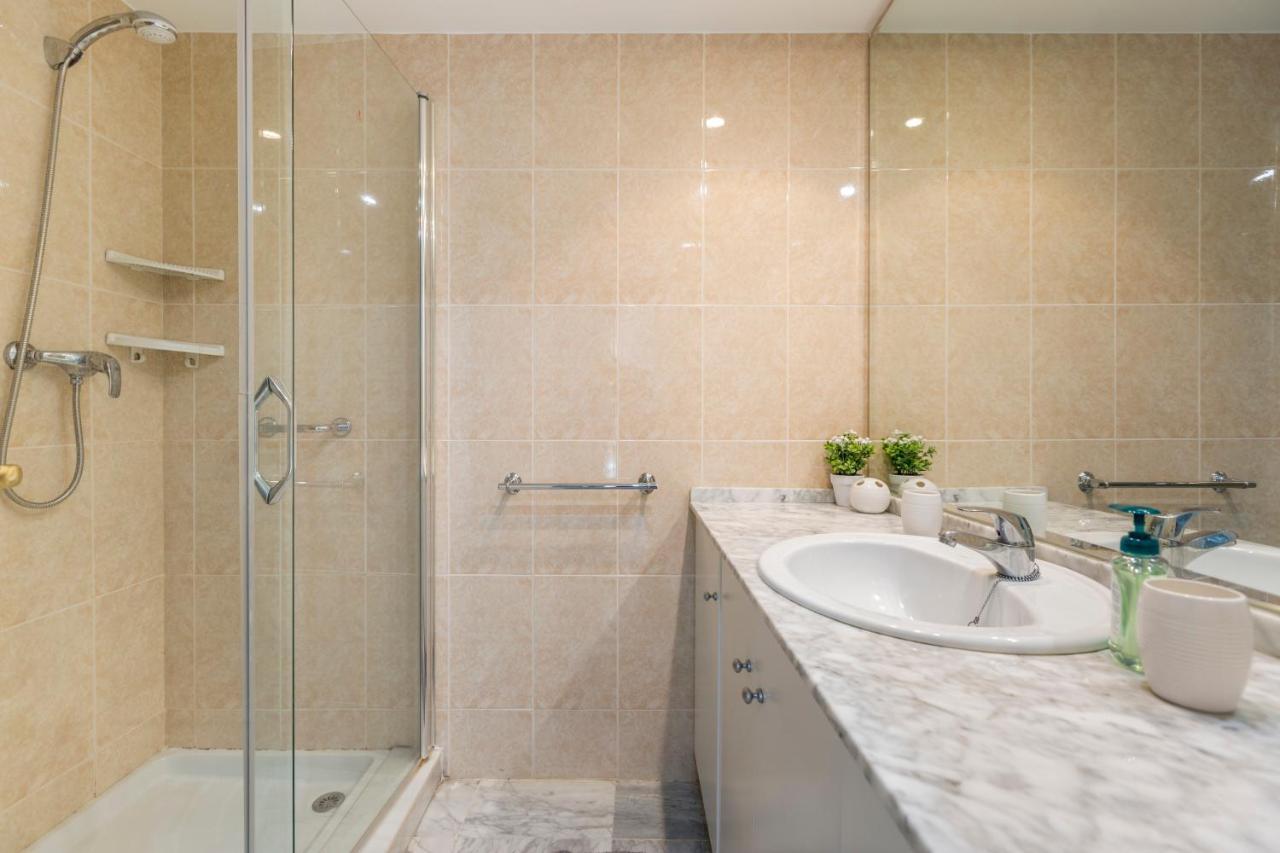 4 Bedroom Apartment In Puerto Banus 150 Meters From The Beach Marbella Exterior photo